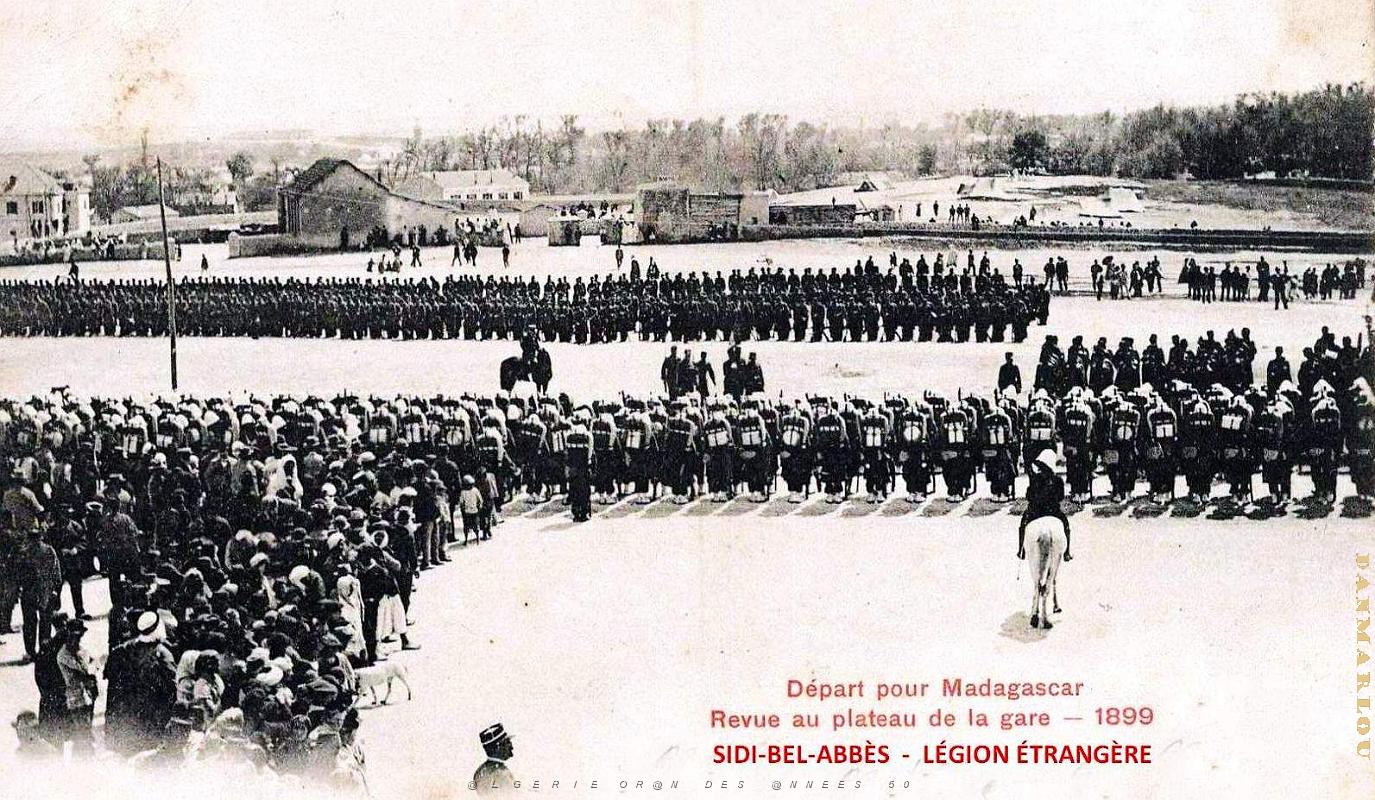 3010- Sidi-Bel-Abbes - Gare - Legion - Depart Madagascar - 1899.jpg